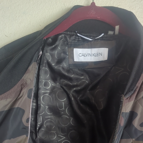 Calvin Klein Men's Black and Brown Camouflage Bomber Jacket - Picture 4 of 5